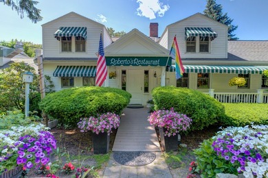Beach Home For Sale in Ogunquit, Maine