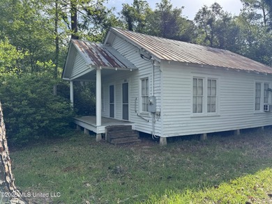 Beach Home Sale Pending in Waveland, Mississippi