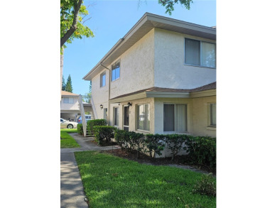 Beach Townhome/Townhouse Sale Pending in Clearwater, Florida