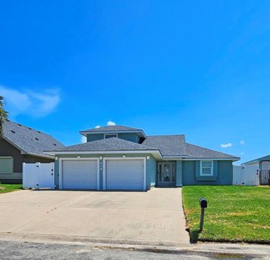 Beach Home For Sale in Rockport, Texas