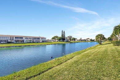 Beach Condo For Sale in West Palm Beach, Florida