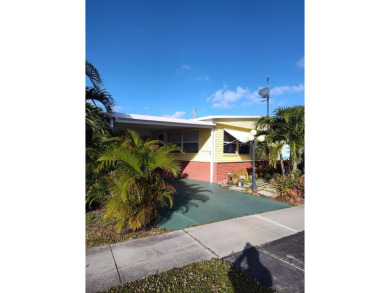 Beach Home For Sale in Boynton Beach, Florida