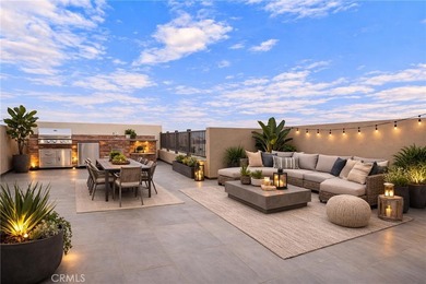 Beach Home For Sale in Costa Mesa, California