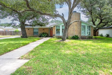 Beach Home For Sale in Rockport, Texas