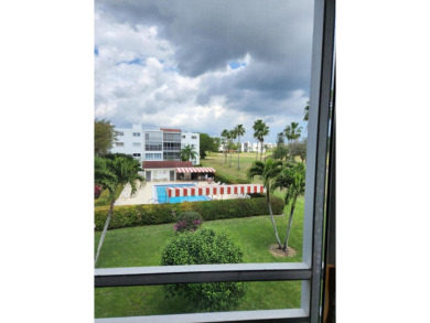 Beach Condo For Sale in Lake Worth, Florida