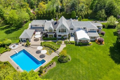 Beach Home For Sale in Lloyd Harbor, New York