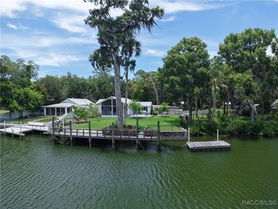 Beach Home For Sale in Yankeetown, Florida