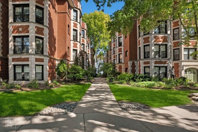 Beach Condo For Sale in Chicago, Illinois