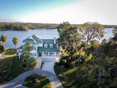 Beach Home For Sale in Crystal River, Florida