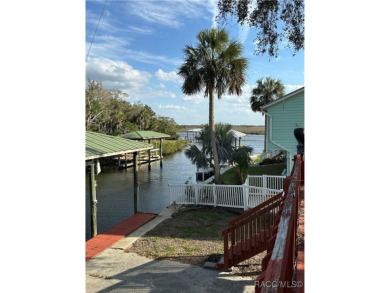 Beach Home For Sale in Homosassa, Florida