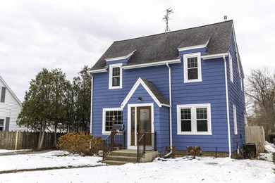 Beach Home For Sale in Sheboygan, Wisconsin