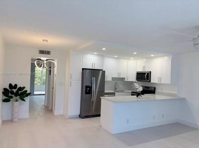 Beach Condo For Sale in Deerfield Beach, Florida