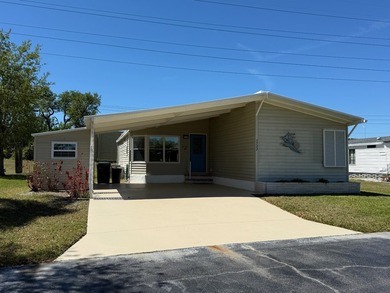 Beach Home For Sale in Sarasota, Florida