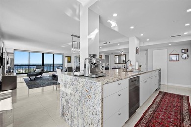 Beach Condo For Sale in Singer Island, Florida