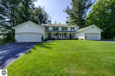 Beach Condo For Sale in Williamsburg, Michigan