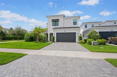 Beach Home For Sale in Palm Beach Gardens, Florida