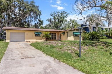 Beach Home For Sale in Crystal River, Florida