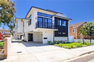 Beach Townhome/Townhouse For Sale in Redondo Beach, California