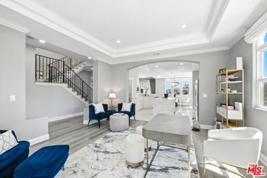 Beach Condo For Sale in Malibu, California