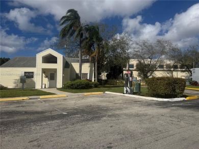 Beach Condo For Sale in Oakland Park, Florida