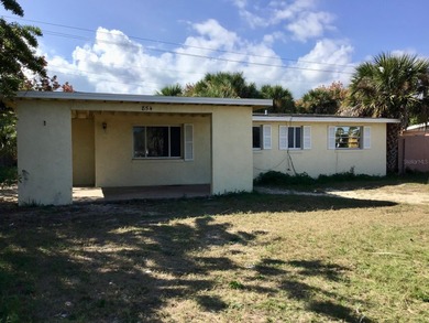 Beach Home For Sale in Daytona Beach, Florida
