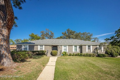 Beach Home For Sale in Biloxi, Mississippi