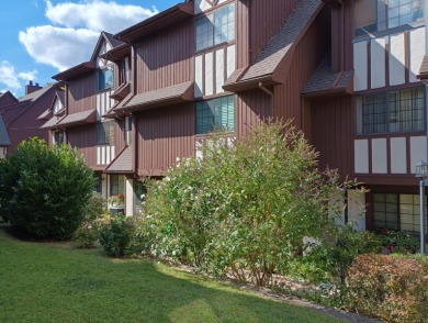 Beach Condo For Sale in Stamford, Connecticut