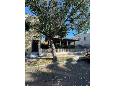 Beach Townhome/Townhouse For Sale in Long Beach, California