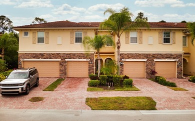 Beach Townhome/Townhouse For Sale in Stuart, Florida