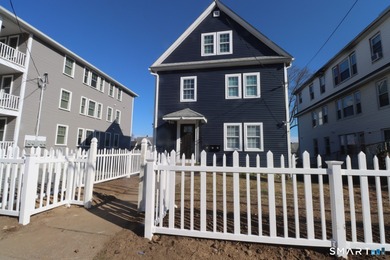 Beach Home Active Under Contract in New London, Connecticut