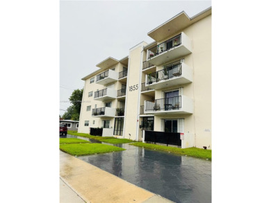 Beach Condo For Sale in Hollywood, Florida