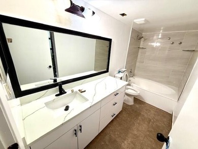 Beach Condo For Sale in Pompano Beach, Florida