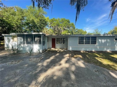 Beach Home For Sale in Crystal River, Florida