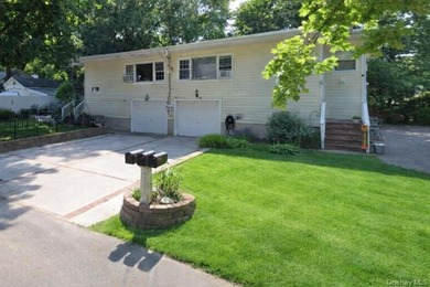 Beach Home Sale Pending in Sound Beach, New York