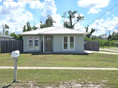 Beach Home For Sale in Panama City, Florida