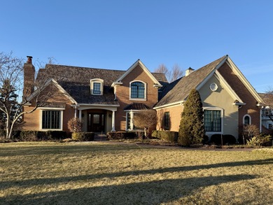 Beach Home Active Under Contract in Lake Forest, Illinois