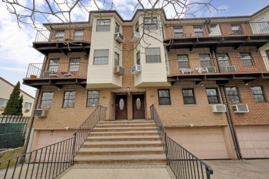 Beach Condo Sale Pending in Howard Beach, New York