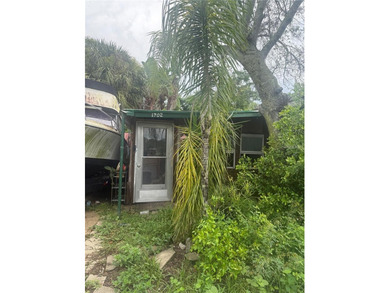 Beach Home For Sale in Holiday, Florida