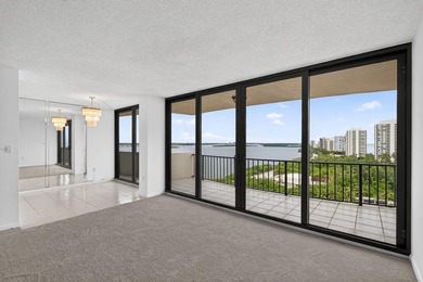Beach Condo For Sale in Riviera Beach, Florida