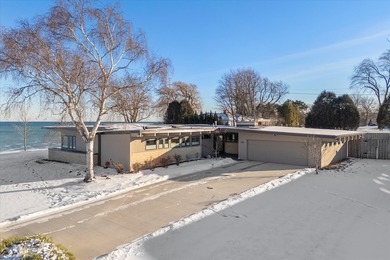 Beach Home For Sale in Sheboygan, Wisconsin