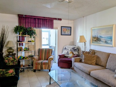 Beach Condo For Sale in Lake Worth, Florida