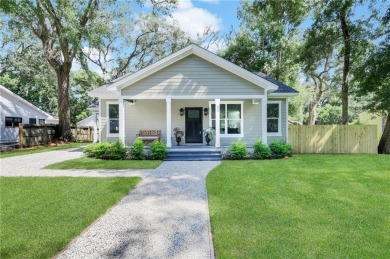 Beach Home For Sale in Saint Simons, Georgia