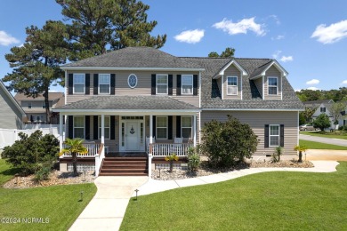 Beach Home For Sale in Beaufort, North Carolina