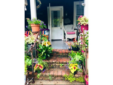 Beach Home For Sale in Hampton Bays, New York