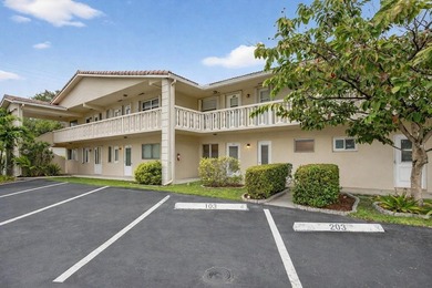 Beach Condo For Sale in Lighthouse Point, Florida