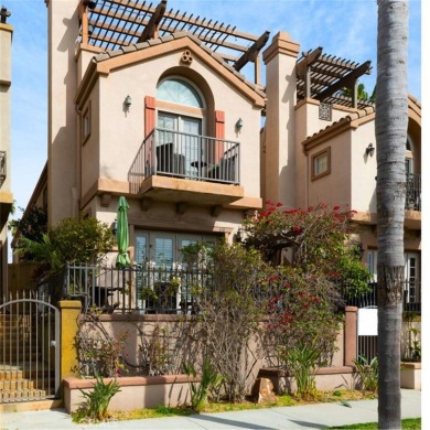 Beach Home Sale Pending in Oceanside, California