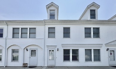 Beach Townhome/Townhouse Active Under Contract in Milford, Connecticut