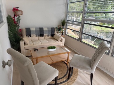 Beach Condo For Sale in Lauderdale Lakes, Florida