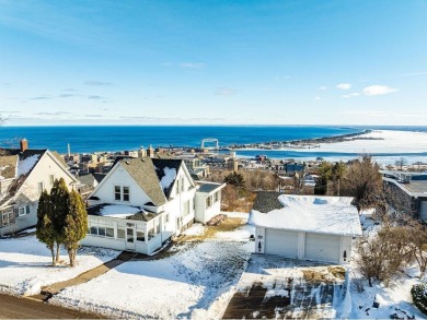 Beach Home For Sale in Duluth, Minnesota