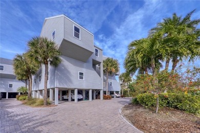 Beach Condo For Sale in Indian Shores, Florida